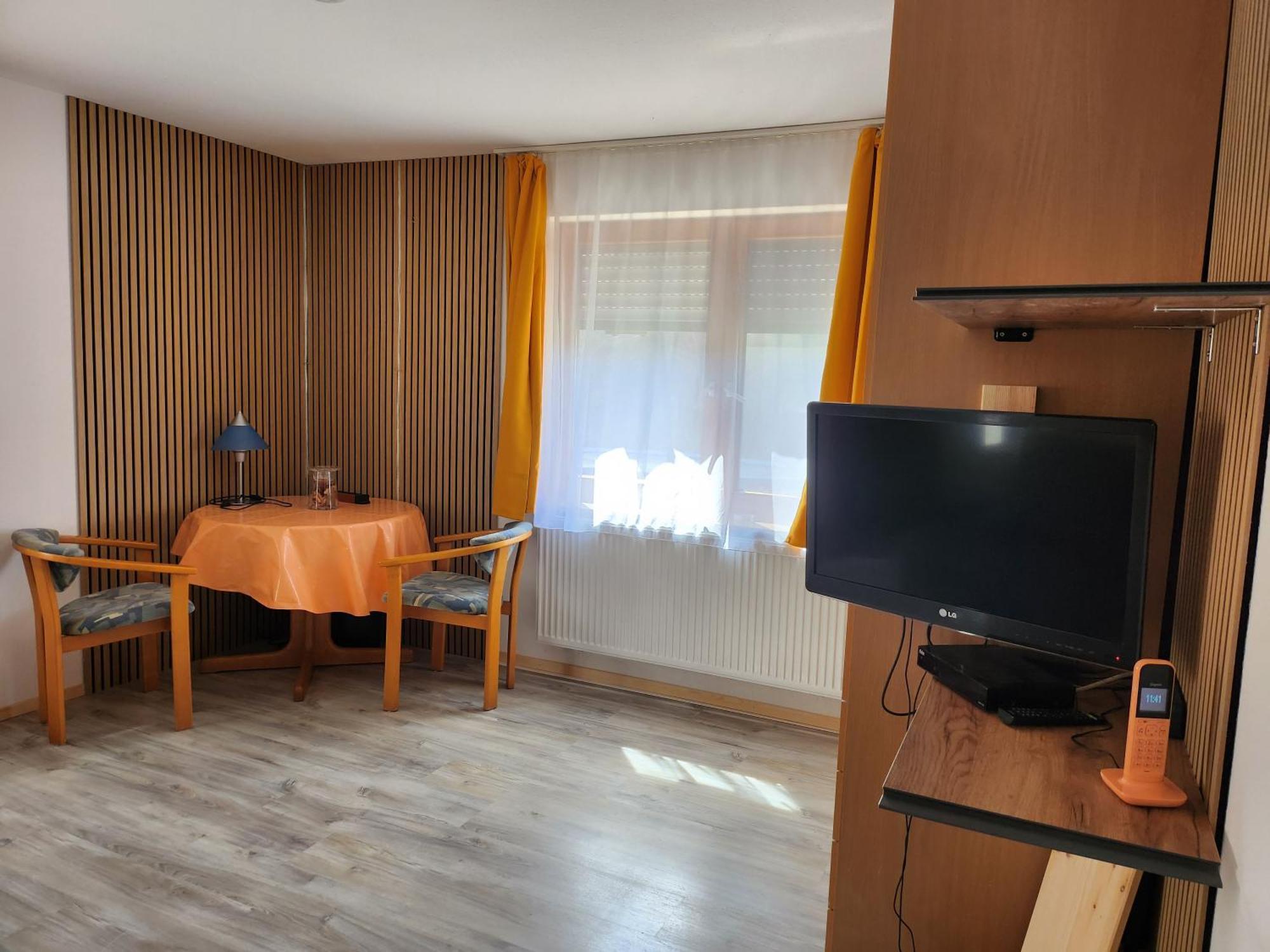 Schellis Gaestezimmer Enzklosterle Exterior photo